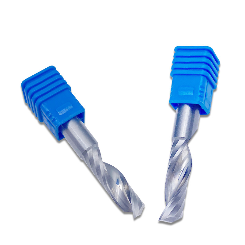 Kuinka valita PCD- ja MCD-työkalujen välillä?